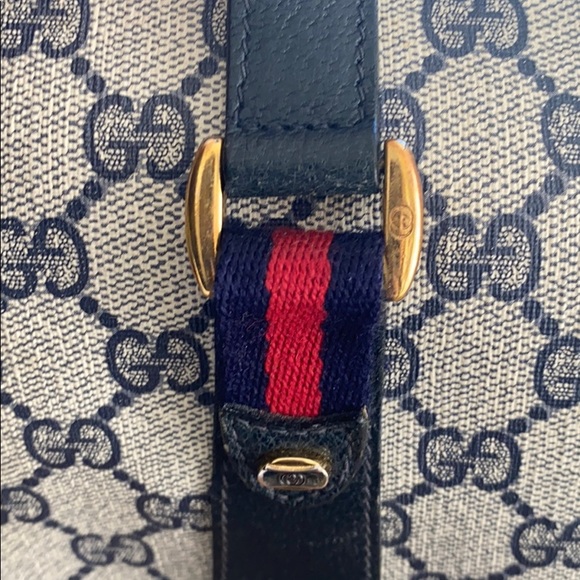 Vintage Gucci Purse - Picture 5 of 8